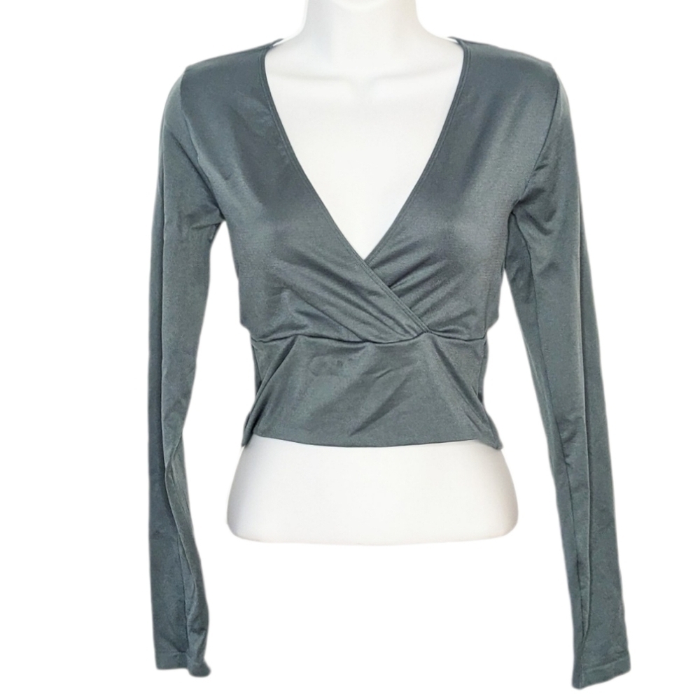 ANWND v neck crop top long sleeve nylon spandexsage green Large medium @A7